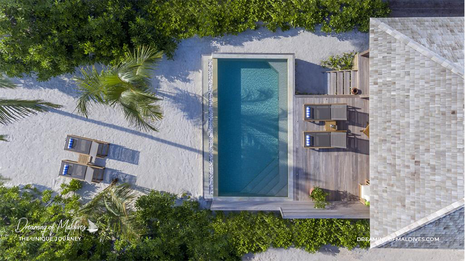 Les plus belles villas sur plage aux Maldives. La Villa Coucher de Soleil avec Piscine à Hurawalhi Island Resort The Beach Sunset Pool Villa