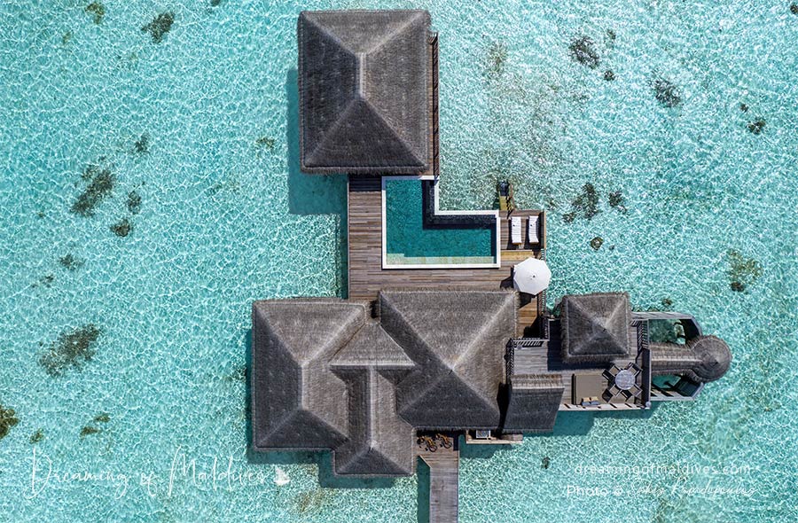 Photo aérienne de la Villa Familiale avec piscine Gili Lankanfushi Maldives