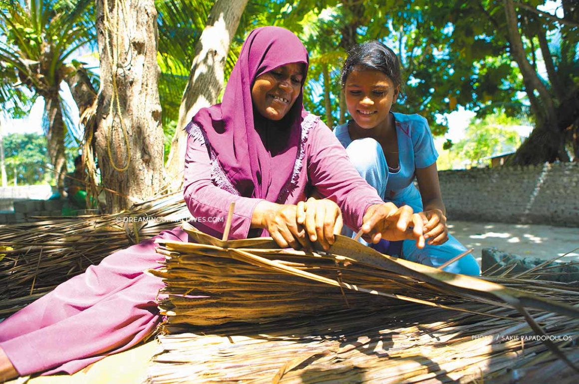 The Maldives Traditional Dress The Dhivehi Libaas