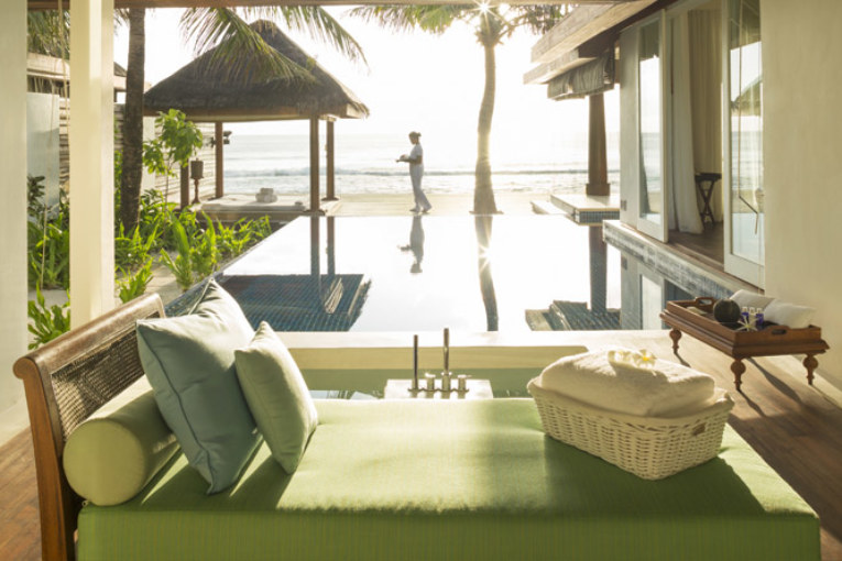 Naladhu Maldives Ocean Retreat - View on the outside