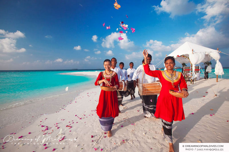 The Maldives Traditional Dress The Dhivehi Libaas