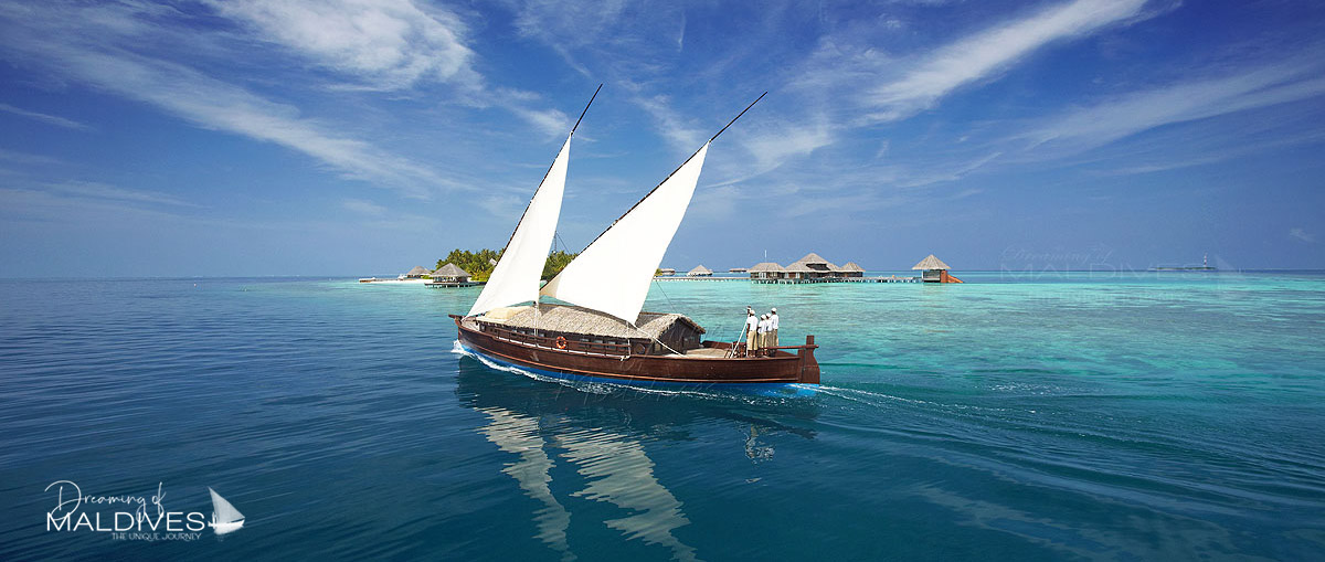 Maldives Cruising on a Luxurious Dhoni