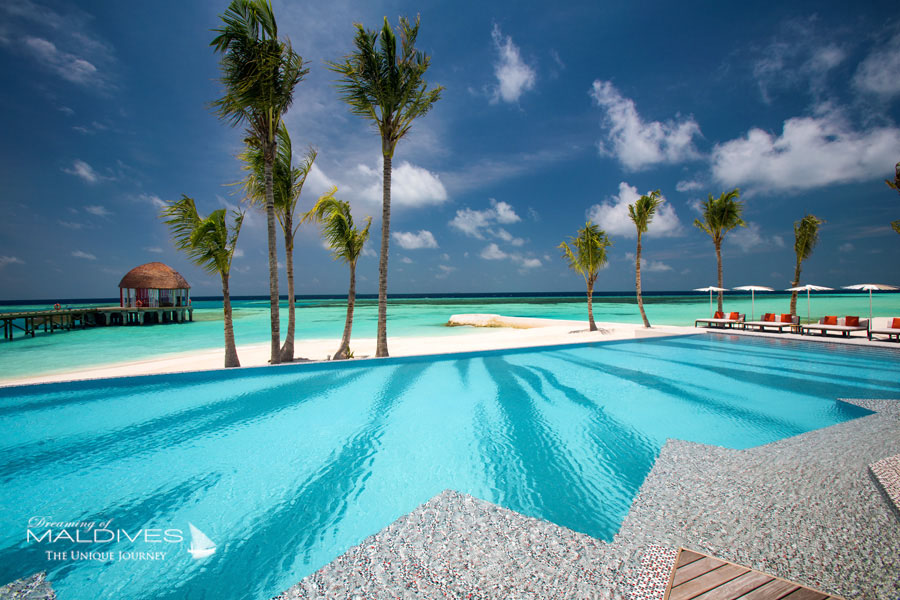 OZEN at Maadhoo Maldives Main Pool