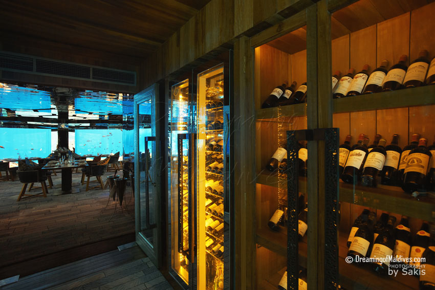 Anantara Kihavah Maldives - Sea, The Underwater Wine Cellar and Restaurant