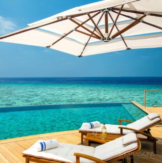 Pure bliss, infinity, endless blue …
Photography @impressionsphotobysakis  Maldives Luxury Resorts
#maldives #maldivesislands #luxurytravel #travelgoals #luxuryresort #luxuryhotel #slowlife #hotelphotography #exploremore #luxurylifestyle #chillout #instatravel #instamood