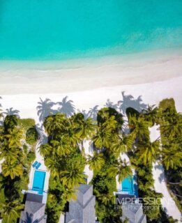 Your beach villa is ready …
📷 @impressionsphotobysakis  #luxuryhotel #luxurytravel #dronephotography #beachlife #maldives