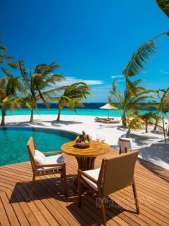 Just here…
📷 @impressionsphotobysakis #luxurytravel #luxuryhotel #travelinspiration #slowlife #travelgoals