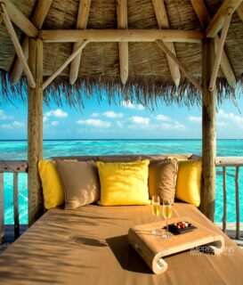 Some views come with champagne. Overwater, unbothered.
📷 @impressionsphotobysakis #LuxuryHospitality #luxuryescapes #maldivesresorts #luxurytravel #luxuryhotels