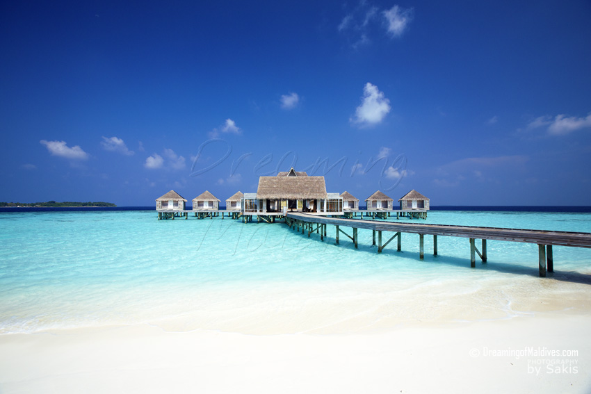anantara kihavah overwater spa