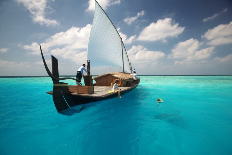 Lost at Sea in the Maldives ? Not with a ‘Human GPS’ on board