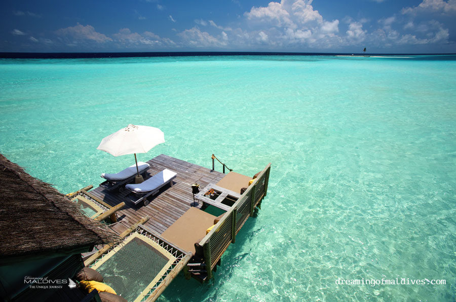 Gili Lankanfushi . Water Villa Deck