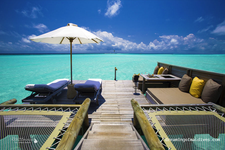 Gili Lankanfushi . Water Villa Deck