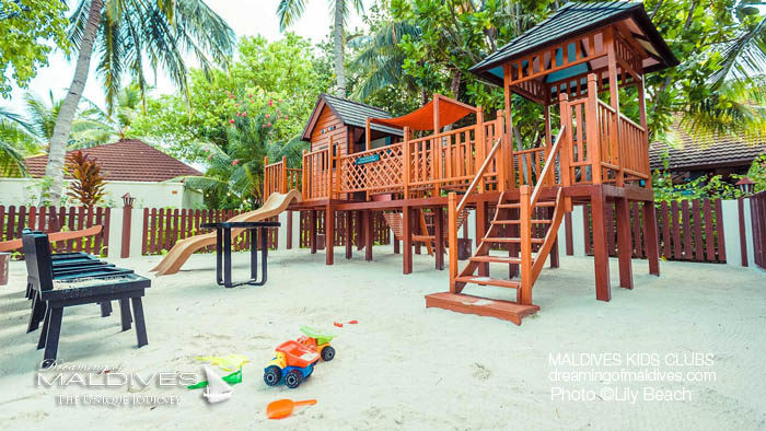 Maldives Family Hotel Lily Beach Kids Club