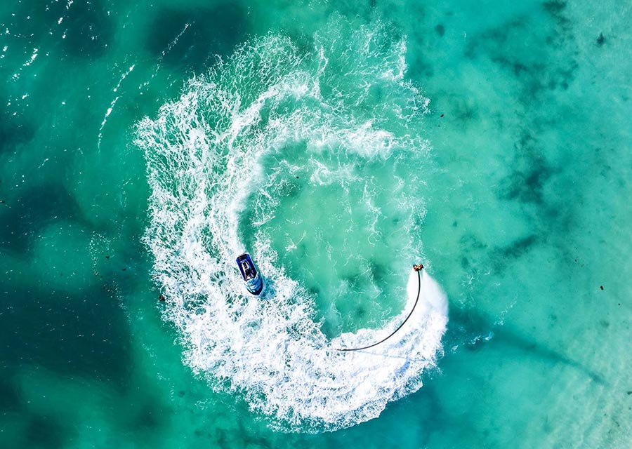 Flyboarding jet skiing sun siyam olhuveli