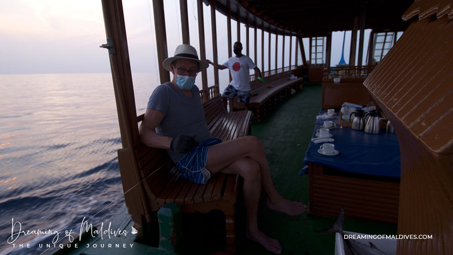 Richard Quest goes fishing the Maldivian way on a Dhoni for CNN Travel