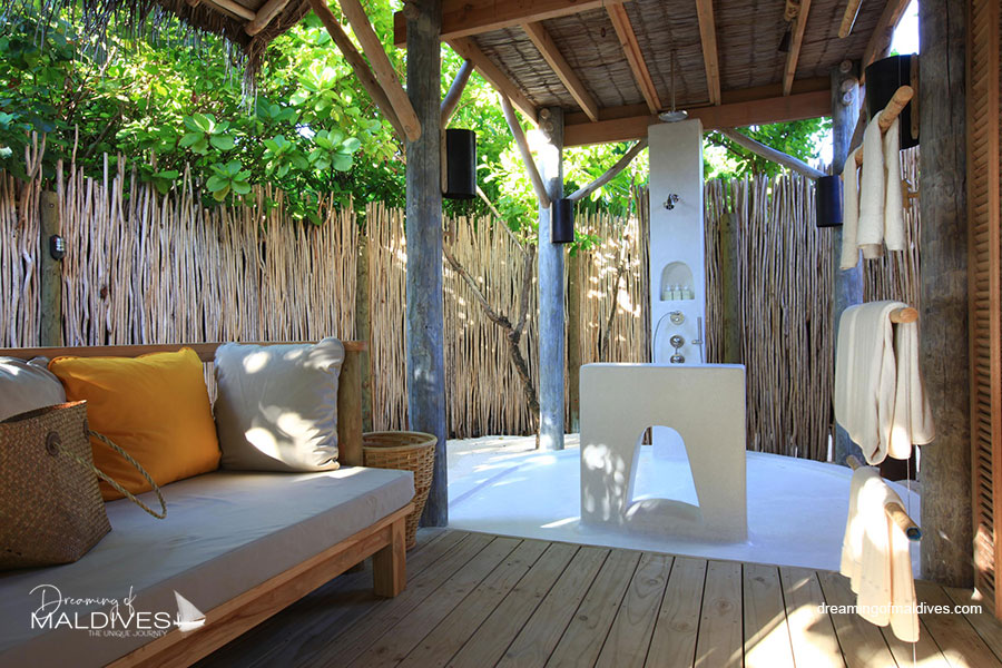 Six Senses Laamu outdoor BATHROOM beach villas