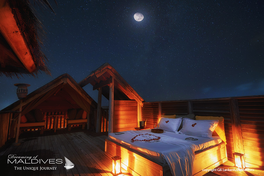Maldives. Sleep under the Stars